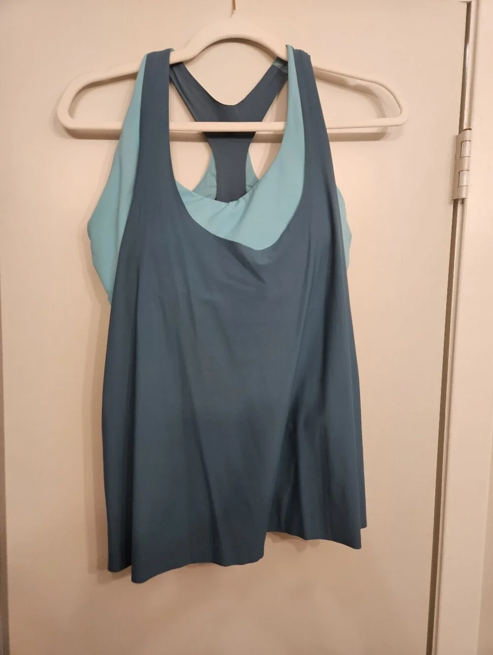 Athleta Racerback With Built In Bra- Large - Picture 1 of 4